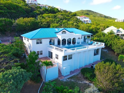 Luxury Villa Photo #6