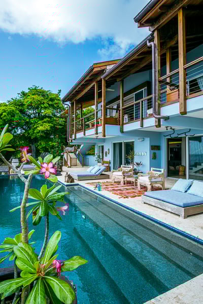 Luxury Villa Photo #3