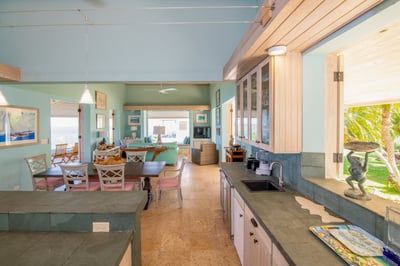 Luxury Villa Photo #12