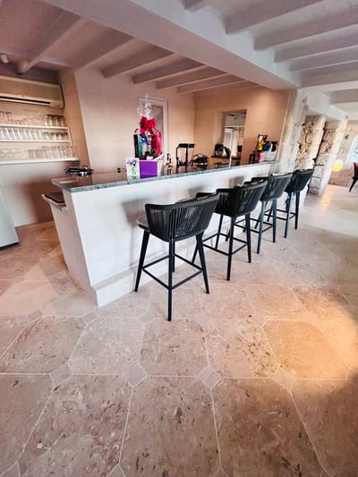 Luxury Villa Photo #20