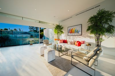 Luxury Villa Photo #12