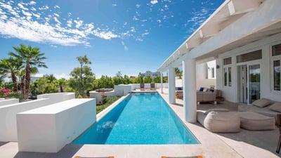 Luxury Villa Photo #5