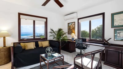 Luxury Villa Photo #21