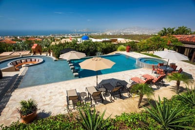 Luxury Villa Photo #9