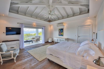 Luxury Villa Photo #15