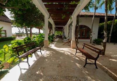 Luxury Villa Photo #15