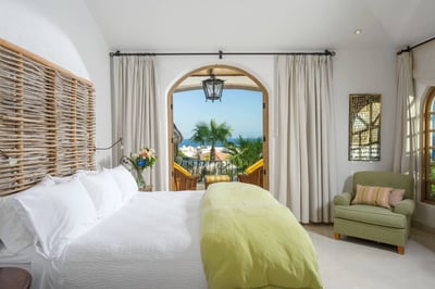 Luxury Villa Photo #13