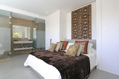 Luxury Villa Photo #25