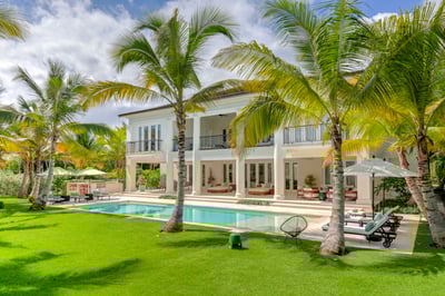 Luxury Villa Photo #2