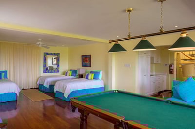 Luxury Villa Photo #13
