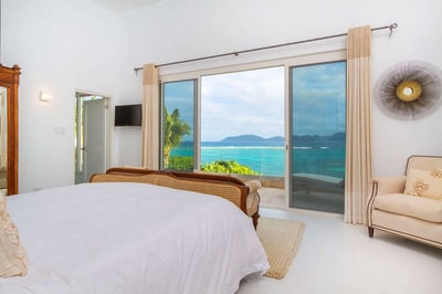 Luxury Villa Photo #11