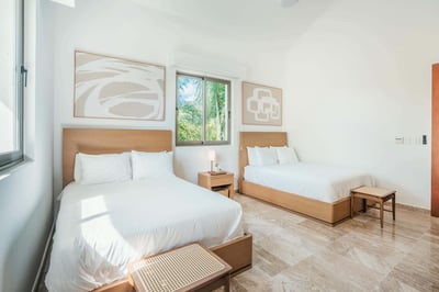 Luxury Villa Photo #37