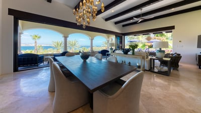 Luxury Villa Photo #19