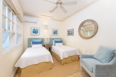 Luxury Villa Photo #14