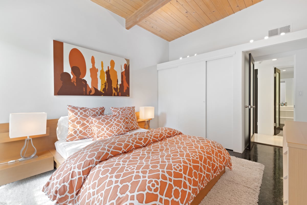 Vista Las Palmas Midcentury