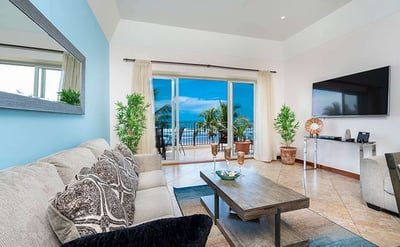 Luxury Villa Photo #3