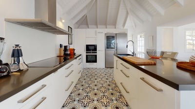 Kitchen & Dining Area