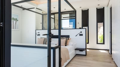 Luxury Villa Photo #43