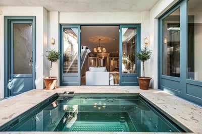 Luxury Villa Photo #39