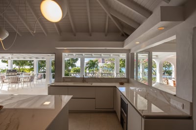 Luxury Villa Photo #20