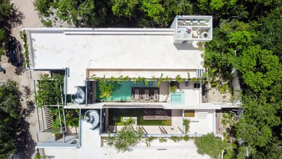 Luxury Villa Photo #6