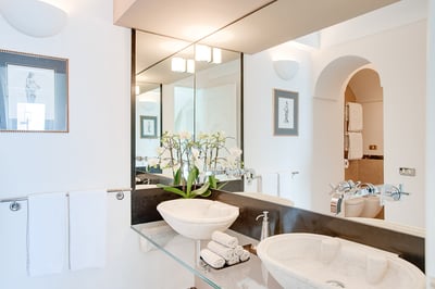 Luxury Villa Photo #32
