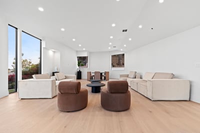 Luxury Villa Photo #43