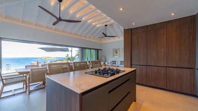 Kitchen & Dining Area