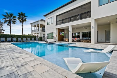 Luxury Villa Photo #3