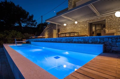 Luxury Villa Photo #9