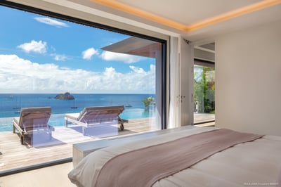 Luxury Villa Photo #34