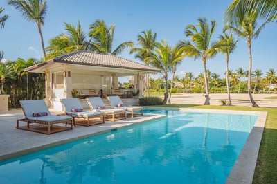 Tortuga D9 - Newly renovated golf villa located just steps from private beach
