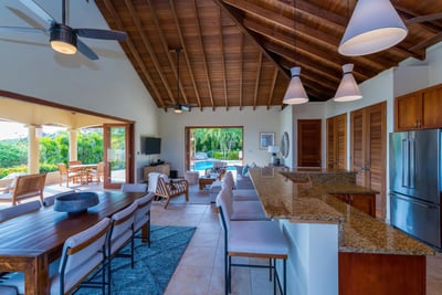 Luxury Villa Photo #12