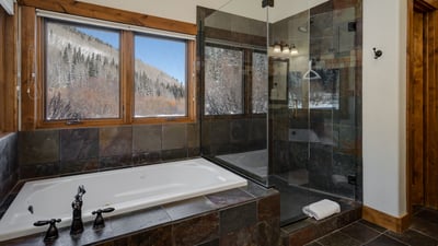 Primary ensuite, main level
