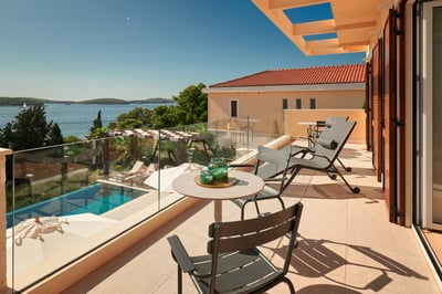 Luxury Villa Photo #33