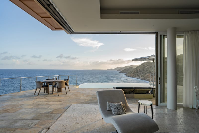 Cliff Penthouse Suite