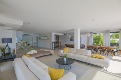 Luxury Villa Photo #14