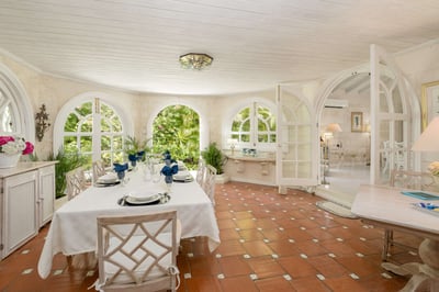 Luxury Villa Photo #13