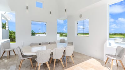 Luxury Villa Photo #15
