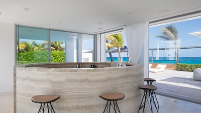 Luxury Villa Photo #35