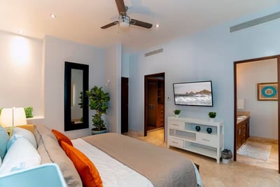 Luxury Villa Photo #29