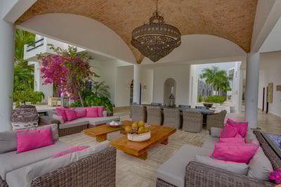 Luxury Villa Photo #7