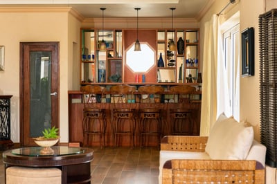 Luxury Villa Photo #12