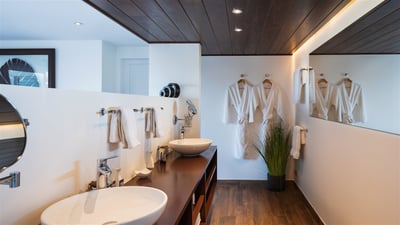 Luxury Villa Photo #34