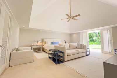 Luxury Villa Photo #27