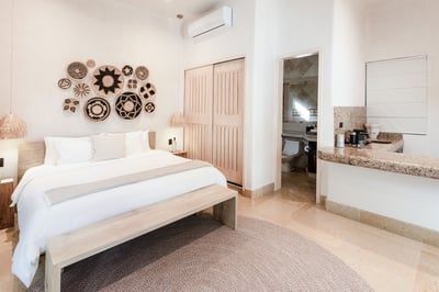 Luxury Villa Photo #36