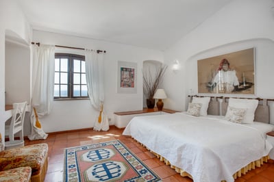 Luxury Villa Photo #23