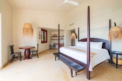 Luxury Villa Photo #33