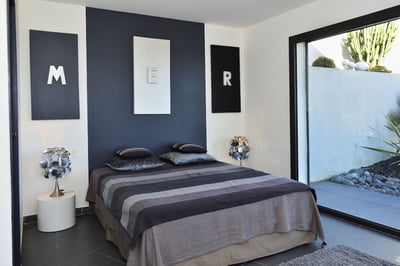 Luxury Villa Photo #13