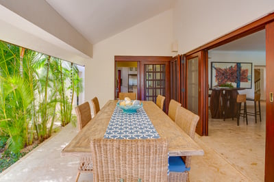 Luxury Villa Photo #16